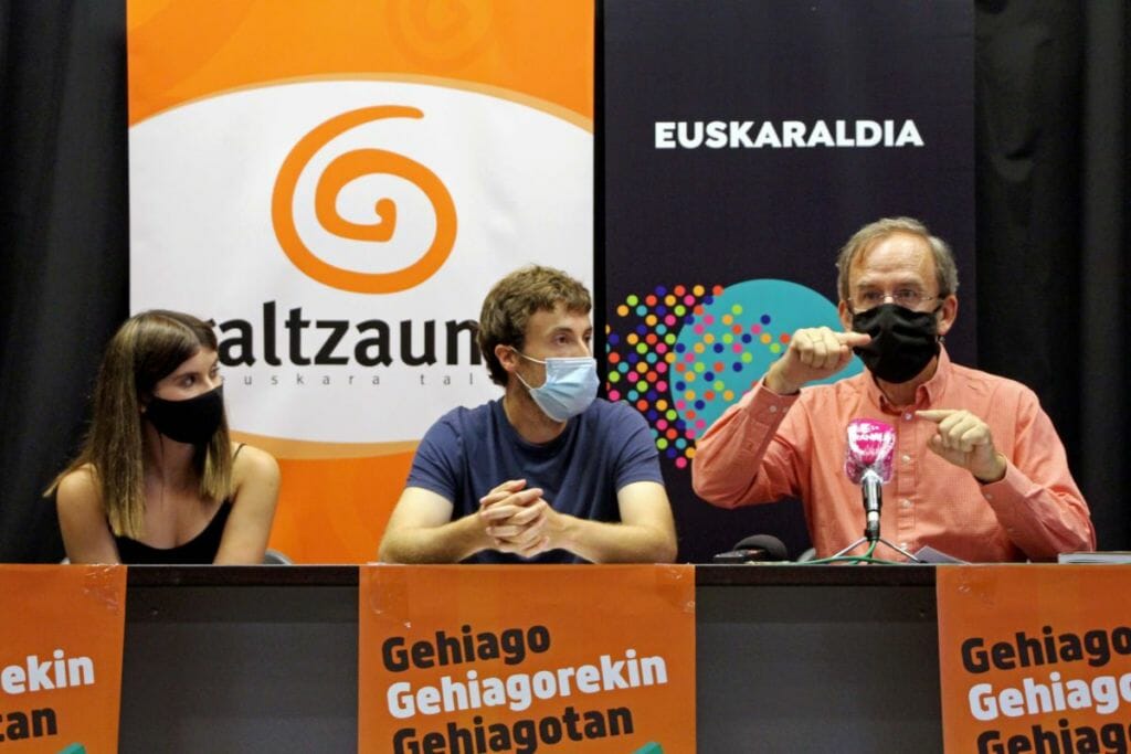 Euskararen alde aritu direnen lorpenak aitortzeko ekitaldia, hilaren 26an, Leidorren 13