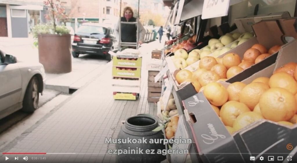 Euskaraldiaren amaierako bideoa: 'Kopla berriak erantzuteko jarriak 1