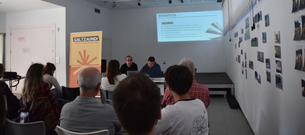 Urteko bilkura nagusia, Ikaztegietan 1