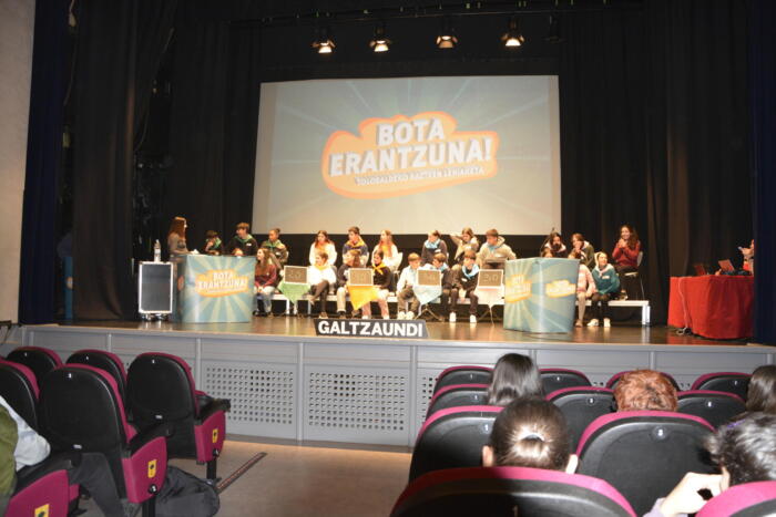 Bota erantzuna! gazteentzako lehiaketak baditu irabazleak 9